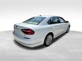 Used 2017 Volkswagen Passat 1.8T SE image 4