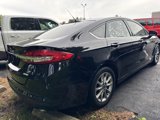 Used 2017 Ford Fusion SE w/ Fusion SE Technology Package image 6