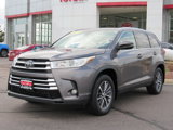 Used 2019 Toyota Highlander XLE image 2