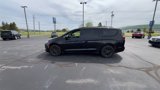 Used 2020 Chrysler Pacifica Touring-L image 5