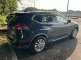 Used 2018 Nissan Rogue SV image 3