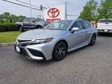 Used 2022 Toyota Camry SE image 2