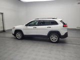 Used 2016 Jeep Cherokee Sport image 3