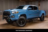 Used 2019 Toyota Tacoma TRD Sport image 4