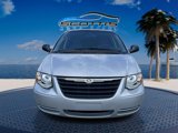 Used 2007 Chrysler Town & Country Touring image 2