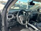 Used 2019 Nissan Titan SV image 6