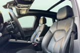 Certified 2022 Porsche Macan image 5