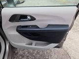 Used 2017 Chrysler Pacifica Limited w/ UConnect Theater Package image 5