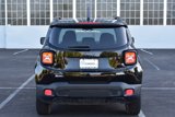 Used 2017 Jeep Renegade Latitude image 5