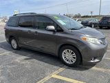 Used 2012 Toyota Sienna XLE image 3