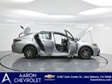 Used 2023 Toyota Camry SE image 3