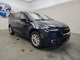 New 2025 Chrysler Pacifica Select image 3