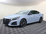 Used 2023 Nissan Altima 2.5 SR w/ SR Premium Package image 3