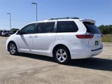 Used 2017 Toyota Sienna LE image 4