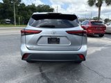 Used 2021 Toyota Highlander XLE image 4