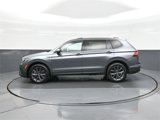 Certified 2022 Volkswagen Tiguan SE w/ Panoramic Sunroof Package image 4