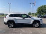 Used 2019 Jeep Cherokee Sport image 2