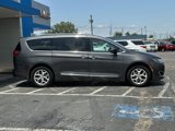 Used 2017 Chrysler Pacifica Touring-L Plus w/ Tire & Wheel Group image 4