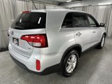Used 2015 Kia Sorento LX image 4
