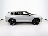 Used 2022 Mitsubishi Outlander ES image 4