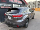 Used 2017 Toyota Highlander LE image 6