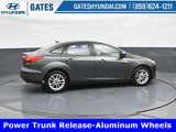 Used 2018 Ford Focus SE image 3