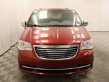 Used 2014 Chrysler Town & Country Touring-L image 4