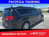 Used 2017 Chrysler Pacifica Touring image 4