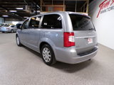 Used 2014 Chrysler Town & Country Touring image 3