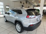 Used 2019 Jeep Cherokee Latitude w/ Popular Appearance Group image 6