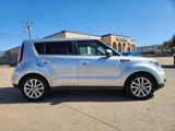 Used 2017 Kia Soul + image 6