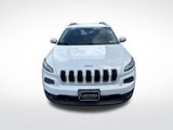 Used 2018 Jeep Cherokee Latitude Plus w/ Cold Weather Group image 2