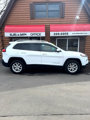 Used 2016 Jeep Cherokee Latitude w/ Comfort/Convenience Group image 2
