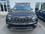 Used 2017 Jeep Grand Cherokee Limited w/ Luxury Group II image 2