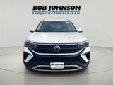 Used 2022 Volkswagen Taos SE w/ Panoramic Sunroof Package image 2