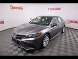 Used 2021 Toyota Camry SE image 2