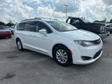 Used 2017 Chrysler Pacifica Touring-L image 3