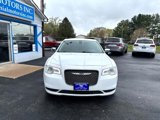 Used 2018 Chrysler 300 Touring w/ Chrome Appearance Package image 3