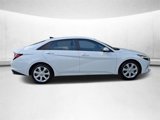 Used 2022 Hyundai Elantra SEL image 3