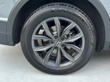 Used 2023 Volkswagen Tiguan SE image 6