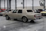 Used 1988 Lincoln Town Car Signature image 3