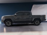 Used 2022 Toyota Tacoma TRD Sport image 2