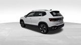 New 2025 Volkswagen Taos SE image 3