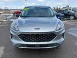 Used 2022 Ford Escape SE image 2