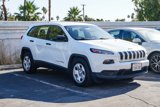 Used 2016 Jeep Cherokee Sport image 2