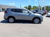 Used 2018 Nissan Rogue SV w/ Premium Package image 4