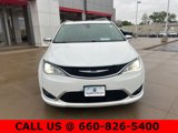 Used 2018 Chrysler Pacifica Limited image 3