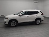 Used 2018 Nissan Rogue SV image 2