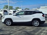 Used 2022 GMC Terrain SLE w/ Driver Convenience Package image 3