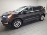 Used 2023 Ford Edge SEL image 2